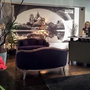 Annexe Hotel